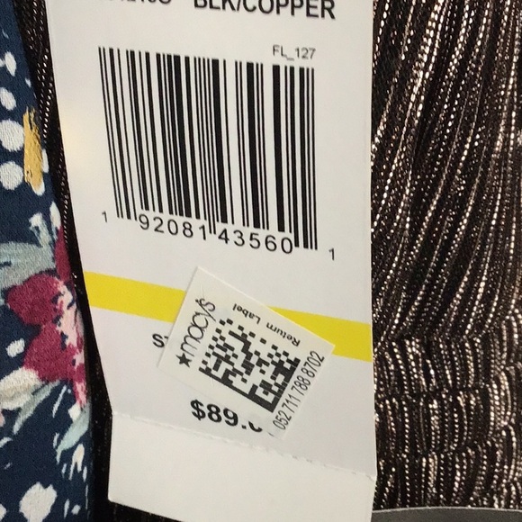 Holiday dress - Picture 8 of 8